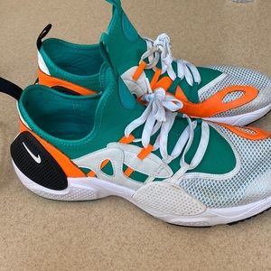 MENS SLIP ON NIKE 12